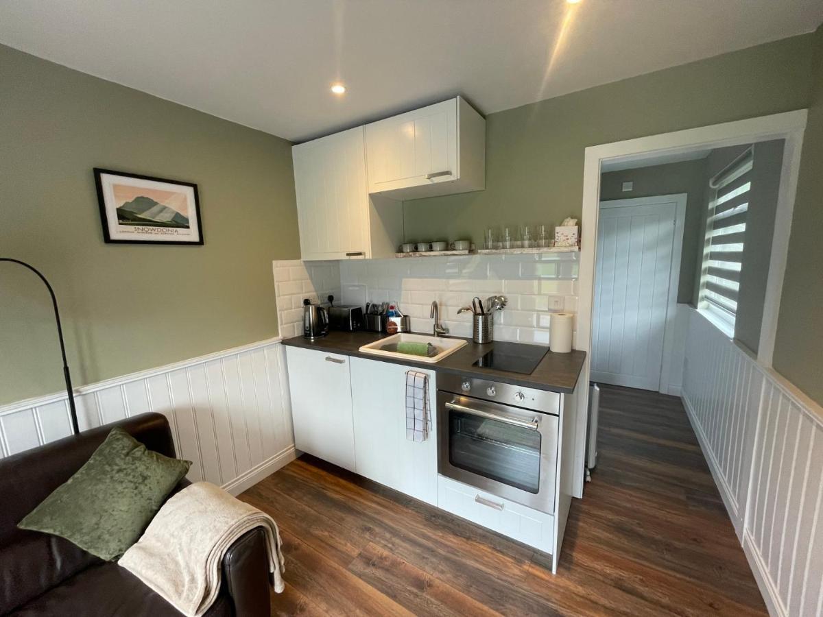 Tyddyn Bach Bunkhouse Villa Betws-y-Coed Bagian luar foto